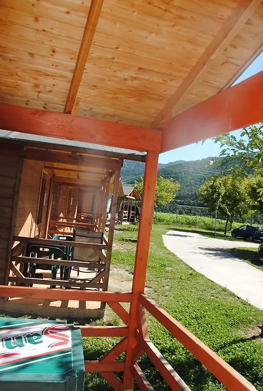 Camping Organya Hotel Campsite